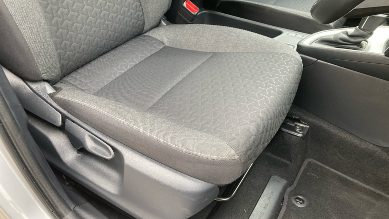 Toyota Yaris Cross 1.5 Hybrid Icon 5dr CVT Hybrid Estate